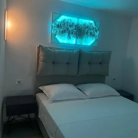 Apartment Seven